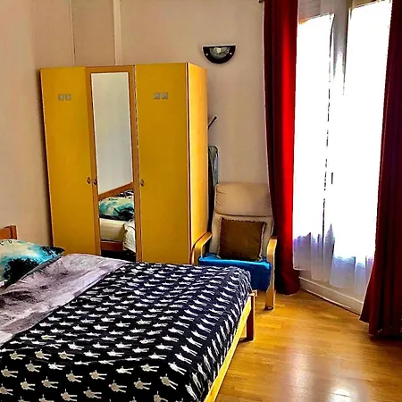 Apartment Cosy In Paris